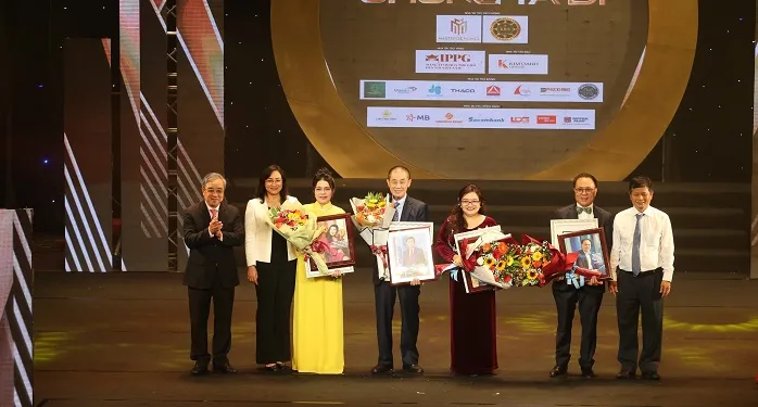 “Con đường chúng ta đi”: Con đường kinh doanh, phát triển kinh tế 1