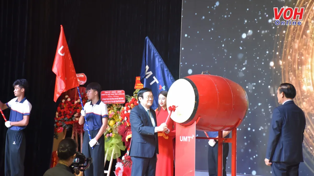 Trường Đại học Quản lý và Công nghệ TPHCM đón khoá sinh viên đầu tiên 