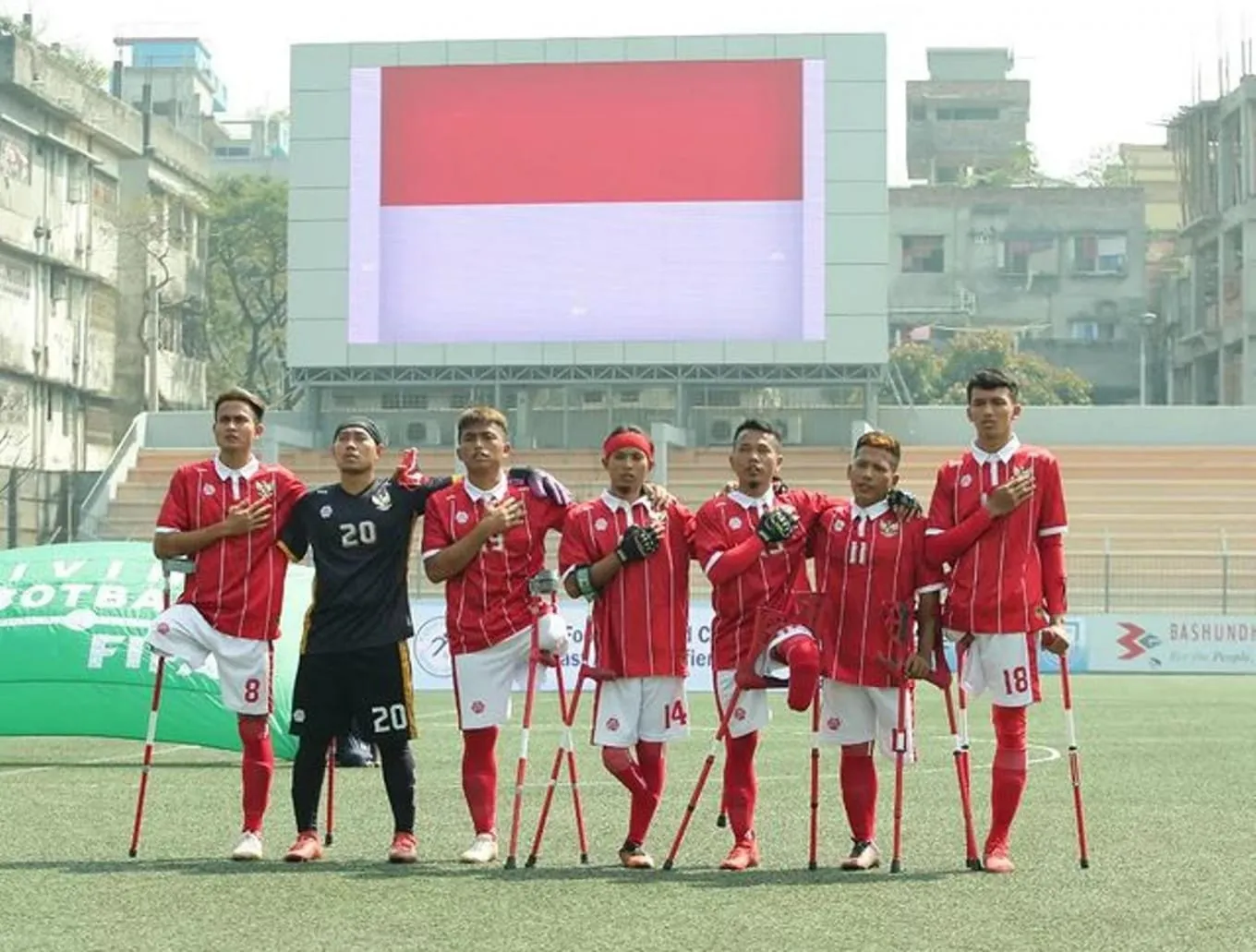 2 triệu người đòi cấm Haaland chơi bóng - ‘Đội bóng 1 chân’ Indonesia đánh bại ĐT Đức
