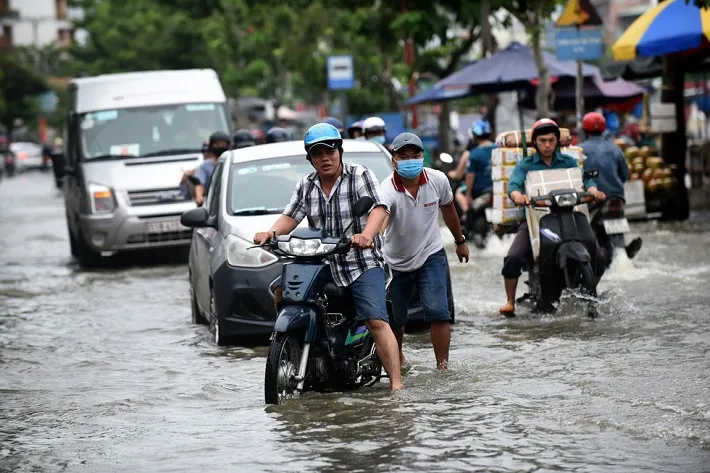 Điểm tin sáng 9/10: TPHCM chủ động ứng phó triều cường đạt đỉnh trên mức báo động III 2