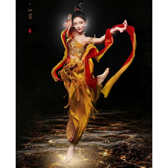 Các mỹ nữ Hoa ngữ trong phong cách Đôn Hoàng: Bạch Lộc, Trương Dư Hi, Trần Đô Linh... 19