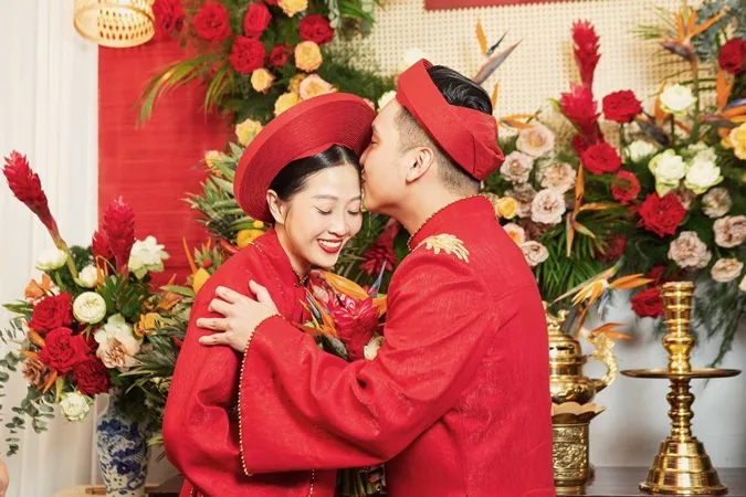 Lễ rước dâu của Liêu Hà Trinh: Khả Như đạp xích lô đưa cô dâu theo chồng, tìm ra người bạn thất lạc 3
