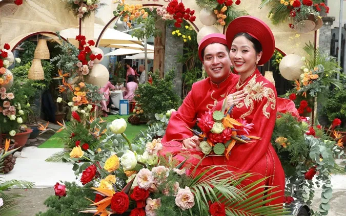 Lễ rước dâu của Liêu Hà Trinh: Khả Như đạp xích lô đưa cô dâu theo chồng, tìm ra người bạn thất lạc 4