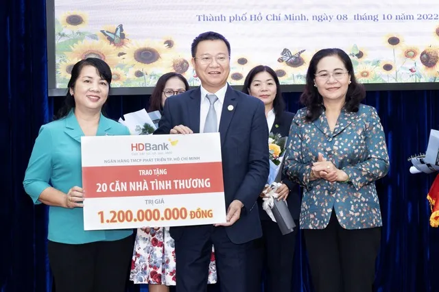 Doanh nghiệp lớn cùng TP.HCM hưởng ứng Tháng cao điểm “Vì người nghèo” 2022 1