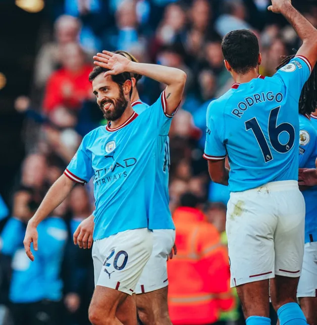 BXH Ngoại hạng Anh 2022/23 sau vòng 10: Liverpool đầu hàng