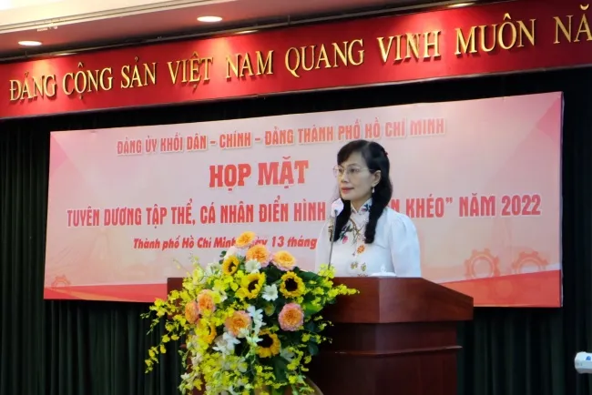 Đảng ủy TPHCM tuyên dương 118 tập thể, cá nhân điển hình “Dân vận khéo” năm 2022 1