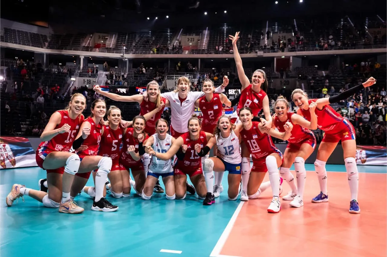 Đánh bại Mỹ, Serbia chờ Ý hoặc Brazil tại chung kết Bóng chuyền nữ VĐTG 2022
