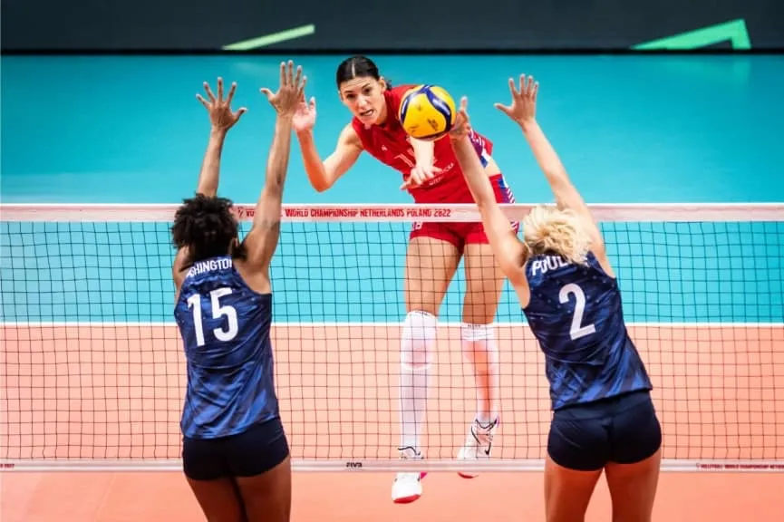 Đánh bại Mỹ, Serbia chờ Ý hoặc Brazil tại chung kết Bóng chuyền nữ VĐTG 2022