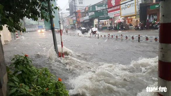 Dự báo thời tiết 3 ngày tới (14/10 - 16/10): Quảng Bình đến Khánh Hòa, Tây Nguyên mưa lớn kéo dài 1