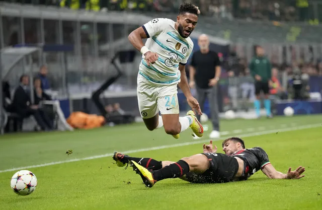 Ông chủ Chelsea muốn có Mbappe trong đội hình - ĐT Anh đau đầu với vị trí hậu vệ phải