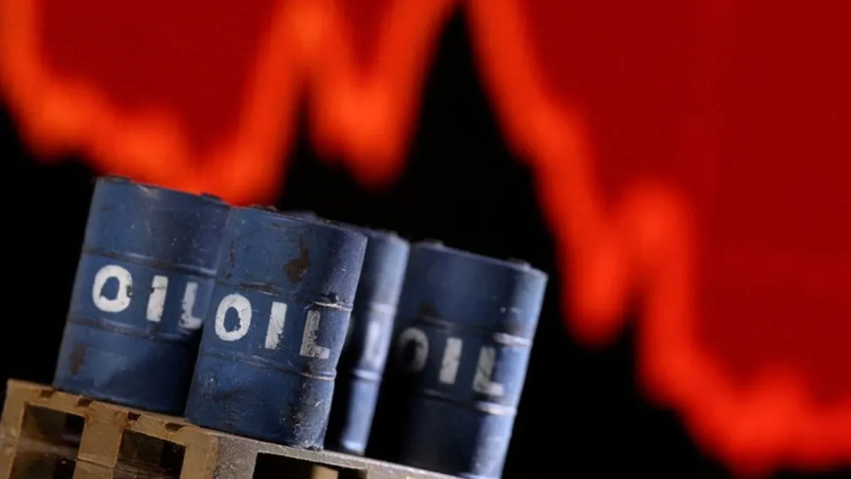 Bản tin thị trường hôm nay: Giá dầu thế giới giảm mạnh