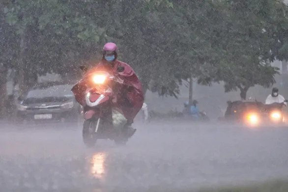 Dự báo thời tiết ngày mai (16/10): Quảng Bình đến Thừa Thiên Huế có mưa to 1