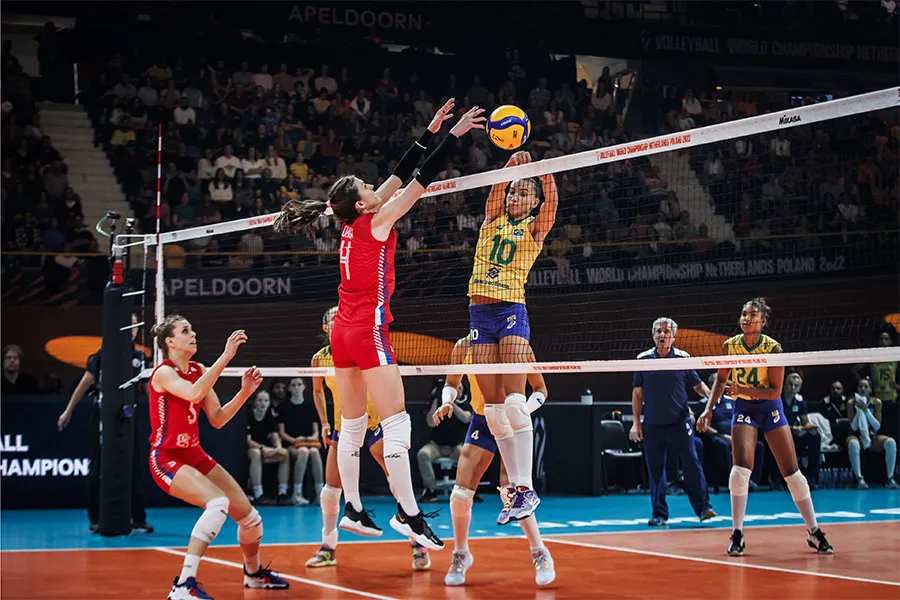 Bảo vệ thành công chức VĐTG, bóng chuyền nữ Serbia soán ngôi số 1 thế giới của Brazil
