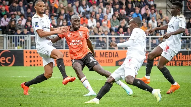 Lorient lỡ cơ hội vượt mặt PSG - Lens đá Marseille khỏi Top 3 Ligue 1