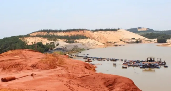 Vụ sạt lở tại mỏ titan ở Bình Thuận: Đã tìm thấy thi thể nạn nhân thứ hai 1