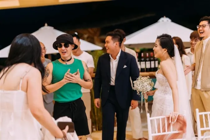 Khả Như bật khóc nức nở khi tham dự 'đám cưới lần 2' của MC Liêu Hà Trinh 8