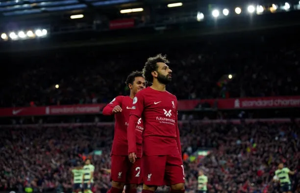 Bại trận trên sân Liverpool, Man City kém Arsenal 4 điểm trên BXH Ngoại hạng Anh