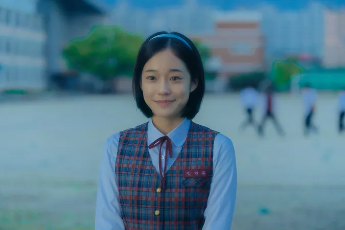 20th Century Girl: Kim Yoo Jung sẽ đồng hành cùng ai trong chuyến đi về thời thanh xuân? 9