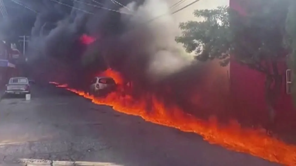 Hơn 1.500 người phải sơ tán vì cháy lớn ở Mexico