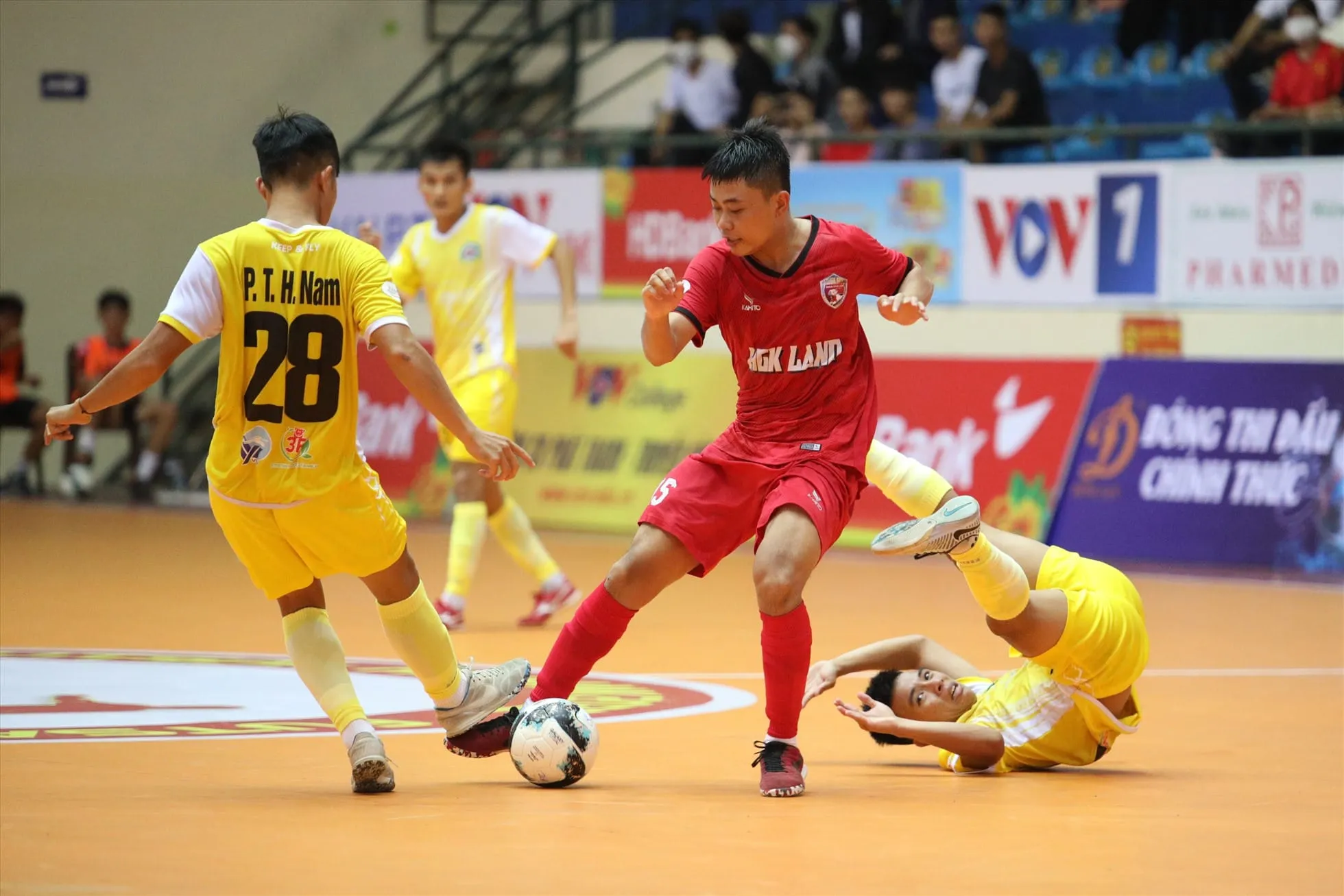 Zetbit Sài Gòn lên nhì bảng giải futsal VĐQG - Hà Nội lập kỷ lục ghi bàn mùa giải năm nay