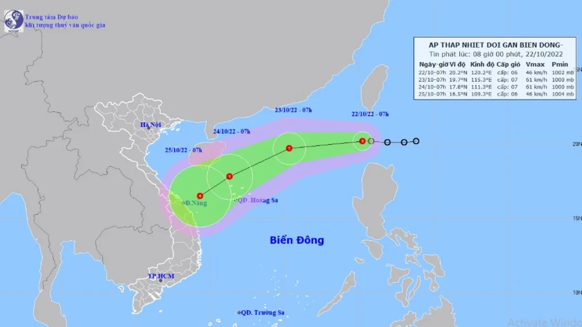 Áp thấp nhiệt đới mạnh dần trên Biển Đông, biển động mạnh 