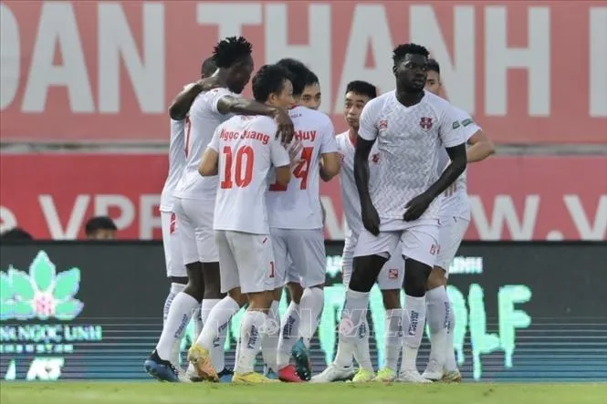 Cuộc đua vô địch V-League ngày càng gây cấn khi Hải Phòng đá bại Hà Nội FC