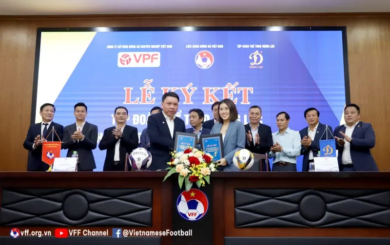 VFF và VPF nhận gói tài trợ 90 tỷ đồng trong 4 năm - Hai cầu thủ tại Nhật của Sài Gòn FC chuẩn bị về nước