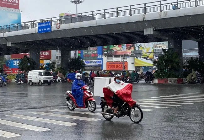 Dự báo thời tiết 3 ngày tới (25/10 - 27/10): Trung Trung Bộ có mưa lớn kéo dài đến đêm 26/10 1