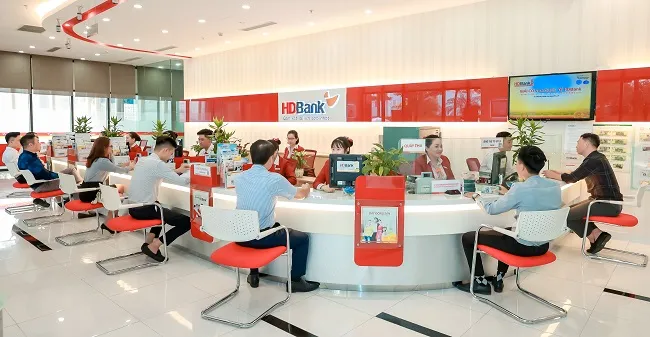Dẫn đầu xu thế chuyển đổi, HDBank là ngân hàng đầu tiên sử dụng Swift Go 1