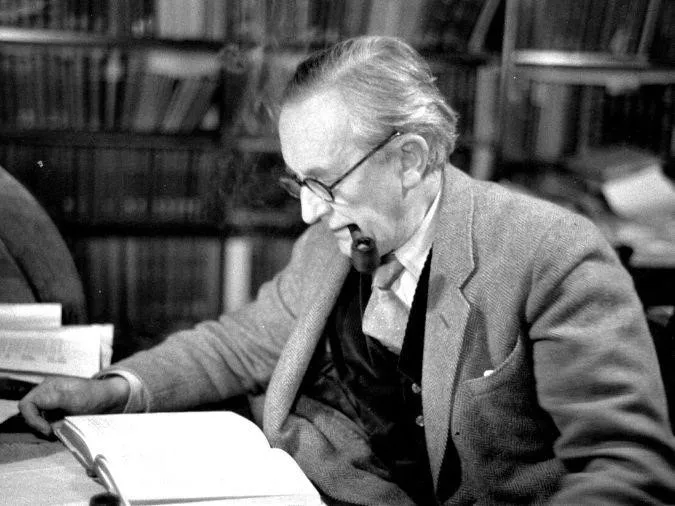 Tìm hiểu về J.R.R. Tolkien - tác giả ‘Chúa tể những chiếc nhẫn’ 4