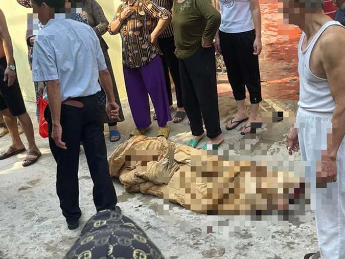 Hưng Yên: Con gái đốt nhà mẹ đẻ vì mâu thuẫn đất đai, 4 người bị thương 1