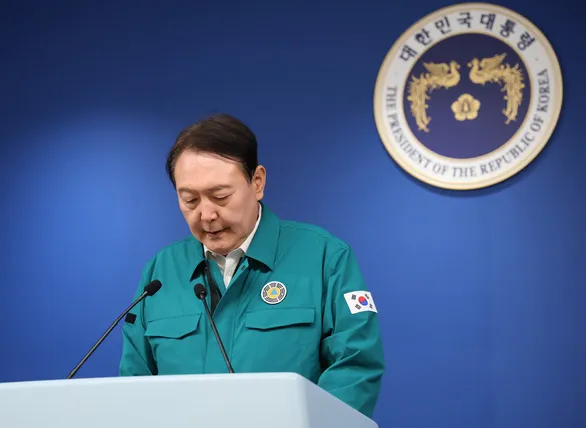 Tổng thống Hàn Quốc Yoon Suk Yeol ngày 30/10 tuyên bố quốc tang cho các nạn nhân thiệt mạng trong thảm kịch đêm Halloween ở Itaewon, Seoul 