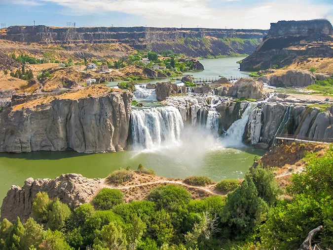 Ngắm nhìn những thác nước đẹp nhất thế giới 13