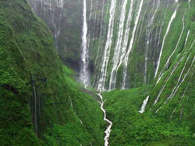 Ngắm nhìn những thác nước đẹp nhất thế giới 16