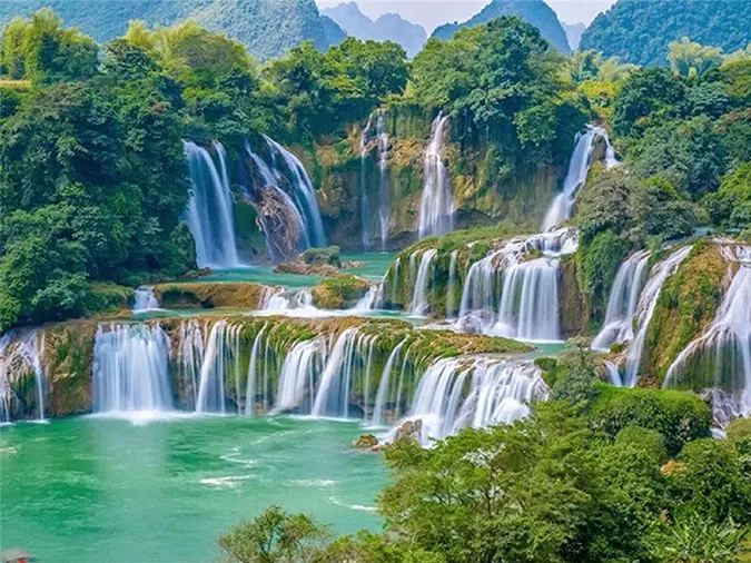 Ngắm nhìn những thác nước đẹp nhất thế giới 18