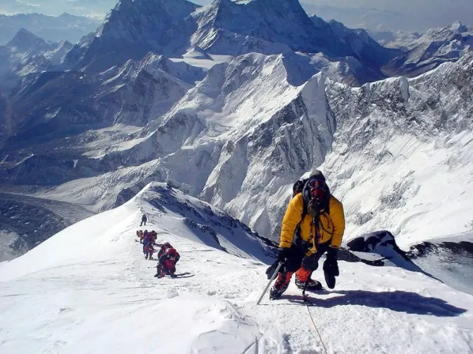 Top 10 đỉnh núi cao nhất thế giới hiện nay 1