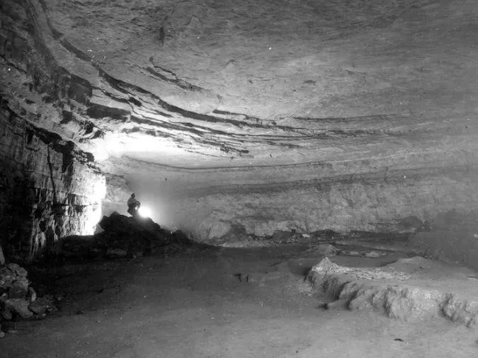 Khám phá top 10 hang động lớn nhất thế giới 9