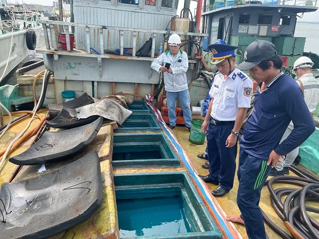 Điều tra làm rõ vụ tàu chở 65.000 lít dầu DO không rõ nguồn gốc 1