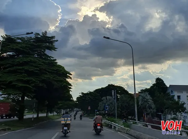 Dự báo thời tiết hôm nay 4/11/2022: các tỉnh Nam bộ giảm nhiệt 1