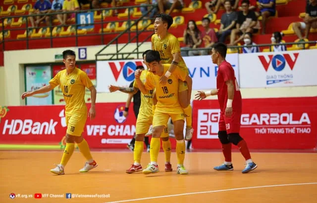 Mặc Thái Sơn Nam bám đuổi, Sahako vẫn xây chắc ngôi đầu giải futsal VĐQG 2022