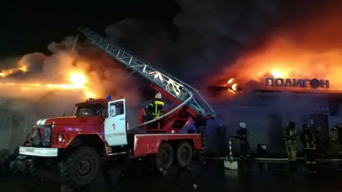 Một nhà hàng ở Nga bốc cháy dữ dội, ít nhất 15 người thiệt mạng 1