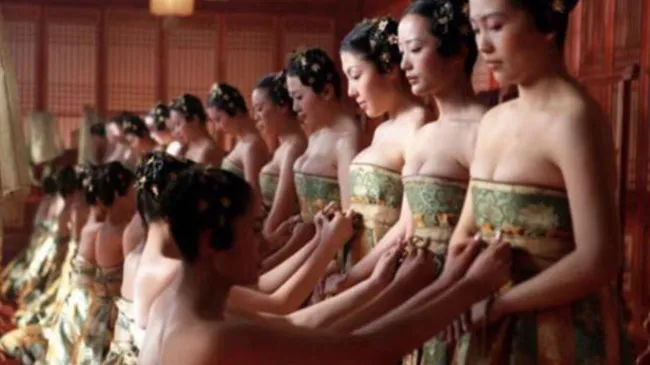 Các cô gái thời xưa phải trải qua quá trình tuyển chọn nghiêm ngặt mới được làm cung nữ