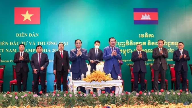 Thủ tướng kêu gọi doanh nghiệp Việt Nam mở rộng đầu tư sang Campuchia 1