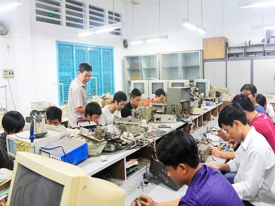 Từ 24/12, học sinh trường nghề phải học 3 môn bắt buộc 1