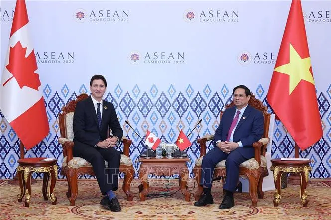 Hai Thủ tướng đã bày tỏ hài lòng quan hệ Đối tác Toàn diện Việt Nam – Canada ngày càng phát triển mạnh mẽ, khẳng định mong muốn đưa quan hệ ASEAN - Canada ngày càng gắn kết.