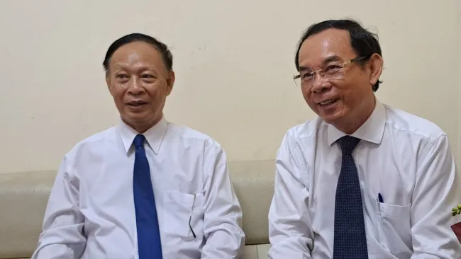 Bí thư Thành ủy: 