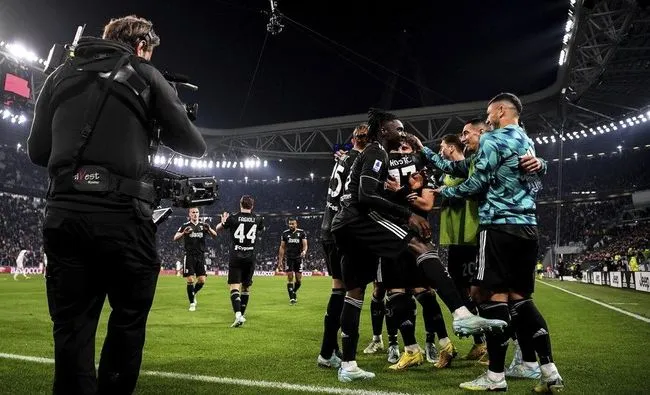 Serie A: Milan trở lại ngôi nhì bảng, Juve leo lên vị trí thứ 3