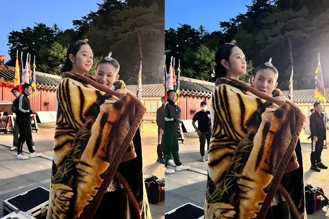 Kim Hye Soo tiết lộ hậu trường Dưới Bóng Trung Điện, dàn diễn viên nhí nhố khác hẳn trên phim 19
