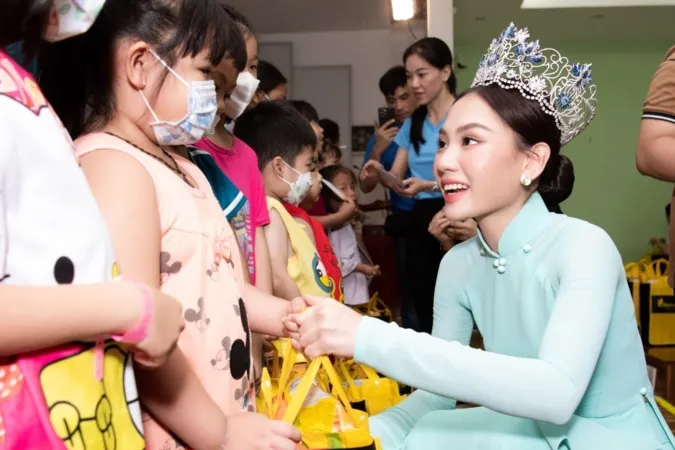 Hoa hậu Mai Phương chính thức 'làm mẹ' ở tuổi 24 4