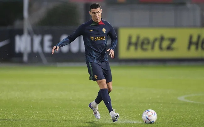 Tin World Cup: Benzema nói lời chia tay, Messi khiến NHM lo lắng